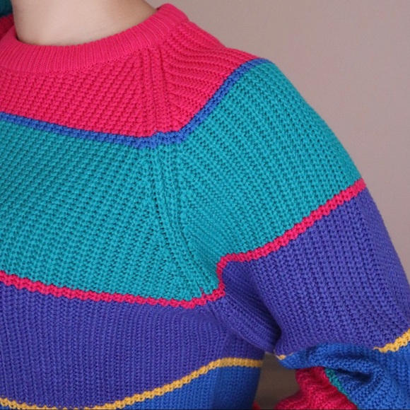 CLASSIC FASHIONS Color Block Stripe Sweater - Picture 4 of 9